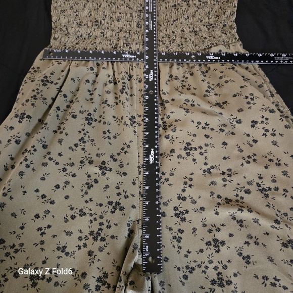 GAP Jumpsuit XXL Green Floral Smocked Wide Leg Rayon Pockets Casual Summer‎ - Picture 6 of 9